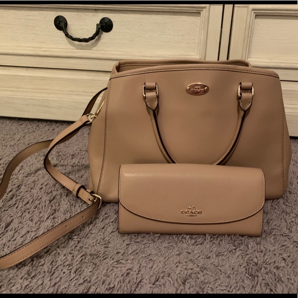 Coach purse and matching wallet